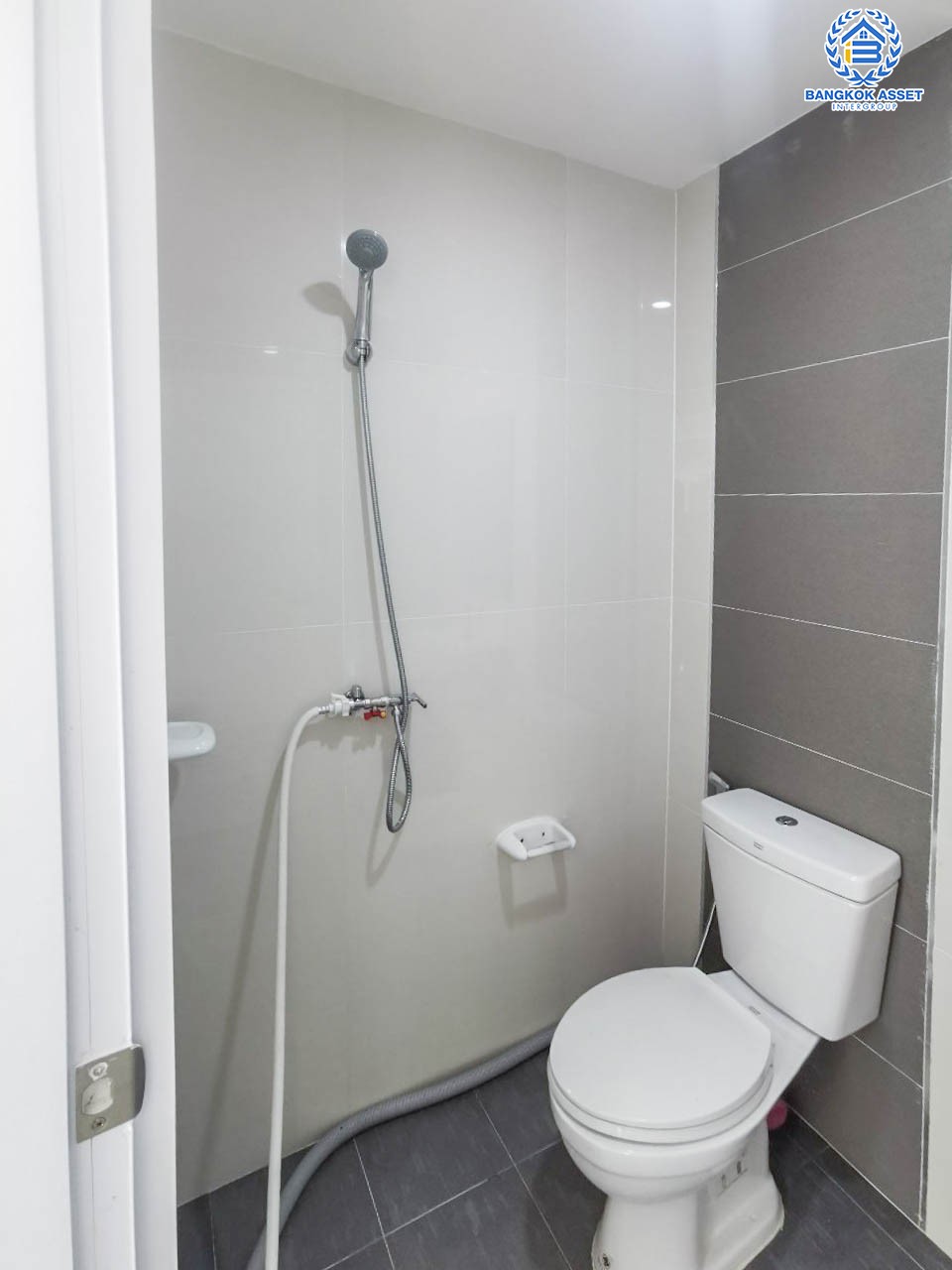 *****ทาวน์เฮ้าส์มือสองย่านนนทบุรี ม.คาซ่าซิตี้ ราชพฤกษ์-พระราม5 เนื้อที่ 18.5 ตร.ว. ฟังก์ชัน 3 ห้องนอน 2 ห้องน้ำ 2 ที่จอดรถ บนทำเลเยี่ยม เชื่อมต่อถนนหลายเส้นทาง ใกล้เซ็นทรัลเวสต์เกต และรถไฟฟ้าสายสีม่วง "สถานีบางพลู" จองด่วน!